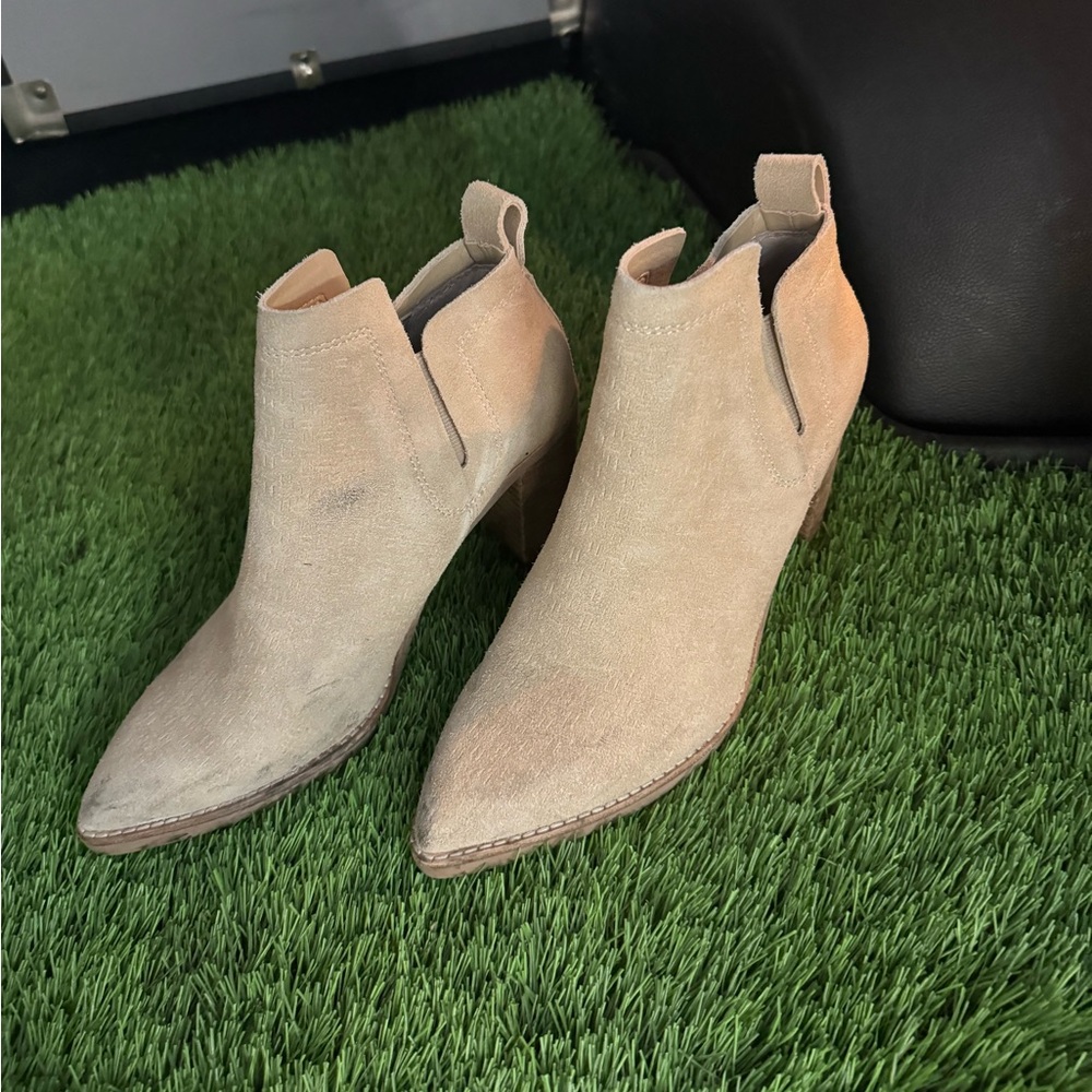 Dolce Vita Suede Pointed Toe booties